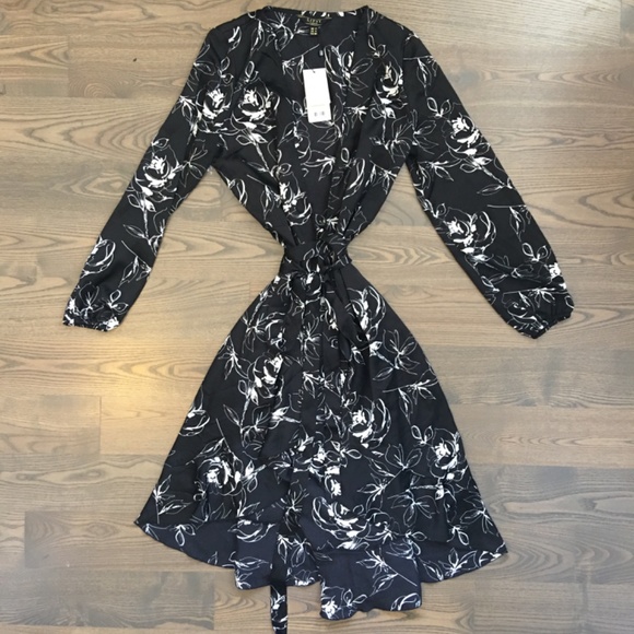 NWT Lipsy ASOS Black Satin Wrap Floral Dress - Picture 3 of 3
